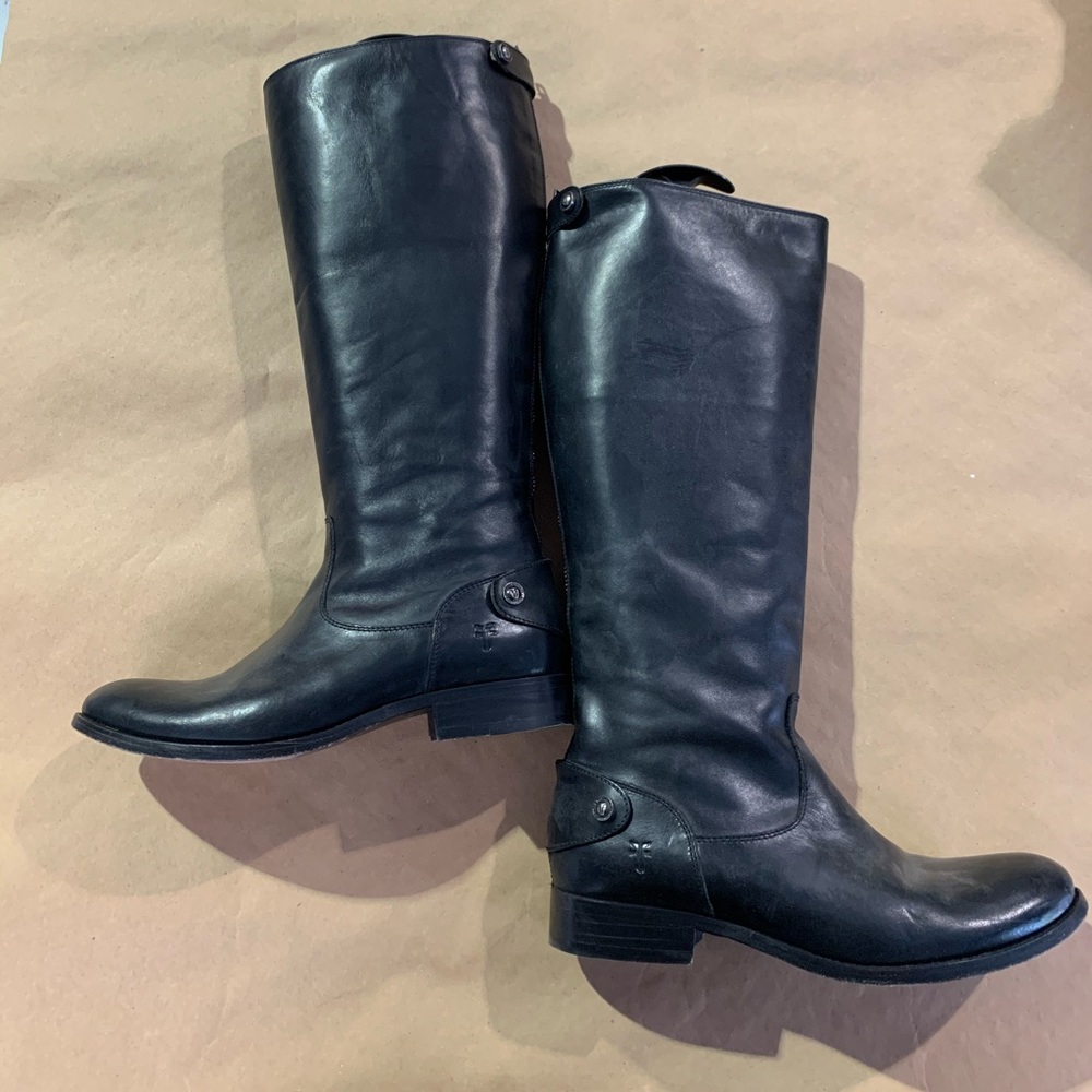Riding boots
